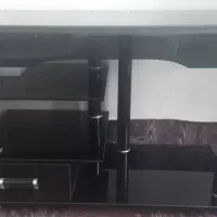 میز تلویزیون شیشه ای