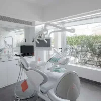 منشی مطب دندانپزشکی