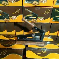 گردو شکن بادام شکن
