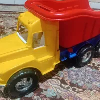 کامیون اسباب بازی