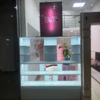 ویترین MDF استند ارایشی وتابلو
