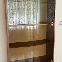 کمد کتابخانه (کمد ویترینی) با میز کامپیوتر رایگان