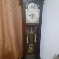 ساعت ایستاده چوبی در حد