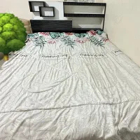 فروش تخت و میز آرایش