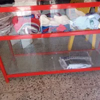 ویترین شیشه ای