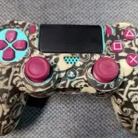 دسته PS4 DualShock 4  تمیز و سالم