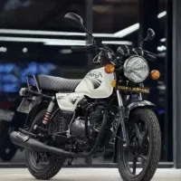 باکسرB200