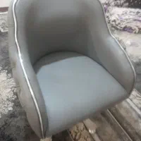 صندلی گردان آرایشی جک دار