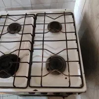 اجاق گاز ۴ شعله سالم و تمیز