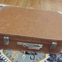 چمدان قدیمی کلاسیک