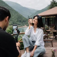 مدل خانم برای تولید محتوا