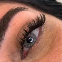 کاشت مژه و پرسینگ