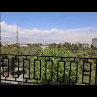همه پنجرها روبه پارک* یجای سبزو ساکت