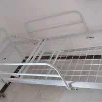 تخت بیمارستانی