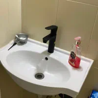 سنگ روشویی تمیز