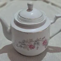 قوری گل سرخ