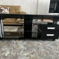میز تلویزیون شیشه ای