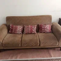 مبل هفت نفره به همراه میز و صندلی