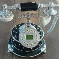 تلفن کاملا نو مناسب جهیزیه با جعبه