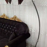 آباژور ایستاده