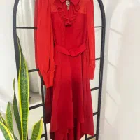 پیراهن مجلسی دنباله دار