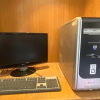 مانیتور .کیس و کیبورد به همراه بلندگو