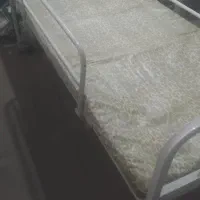 تخت تاشو بیمارستانی