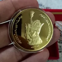مدال تاج گذاری پهلوی دوم با روکش آبطلا