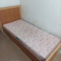 تخت تک نفره و میز آرایشی
