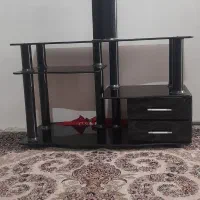 میز تلویزیون شیشه ای بسیارتمیز