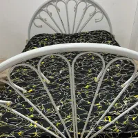 تخت خواب فلزی