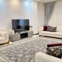 خانم جهت امور منزل واشپزی