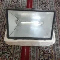 پرژکتور بزرگ و مثلث خطر شبرنگی