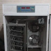 دستگاه جوجه کشی