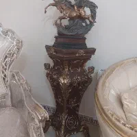 تندیس اسب با پایه سلطنتی
