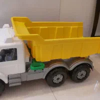 ماشین بازی مدل کامیون حمل خاک