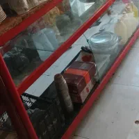 ویترین شیشه ای