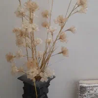 گلدان چوبی دست ساز به همراه گل