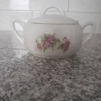 تعدادی ظرف قشنگ