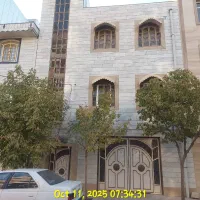 گلدشت غربی ارم دو طبقه روی پیلوت