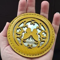 آینه چرمی