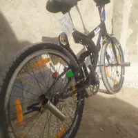 دوچرخه|دوچرخه، اسکیت، اسکوتر|خاش, |دیوار