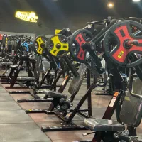 مربی بدنسازی آقا