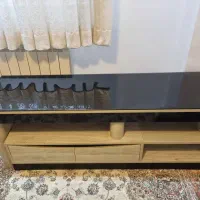 میز تلویزیون در حد نو تمیز تمیز