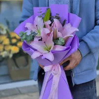دسته گل لیلیوم صورتی کد ۱۰۷۹ گلاریس