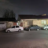 فروش-زمین-همراه-با-سه-دستگاه-خانه-کلنگی-نسق