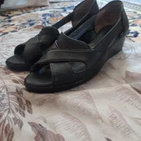 فروش کفش چرم زنانه
