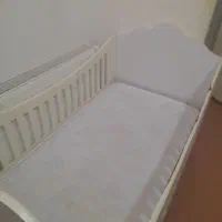تخت کودک مناسب تا ۸ سال با تشک رویال سالم و تمییز