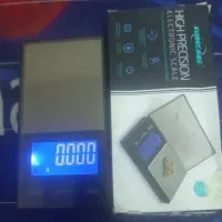 ترازو تایوانی دقیق قدیمی اکبند داخل کارتن