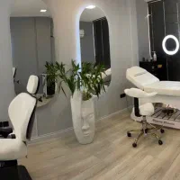 استخدام فوری ناخنکار،مژه کار،رنگکار،کو‌پکارواصلاح